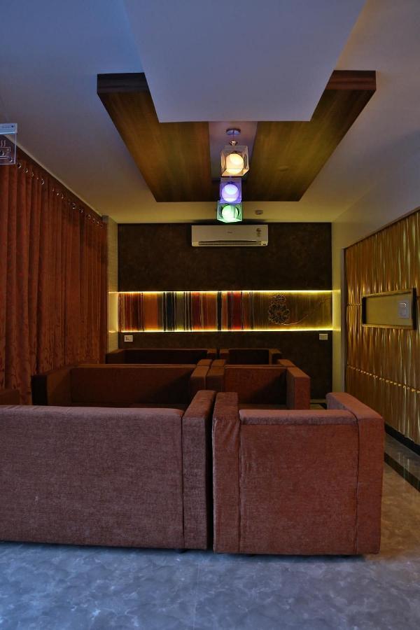 Continento The Classic Hotel Tirur Exterior foto